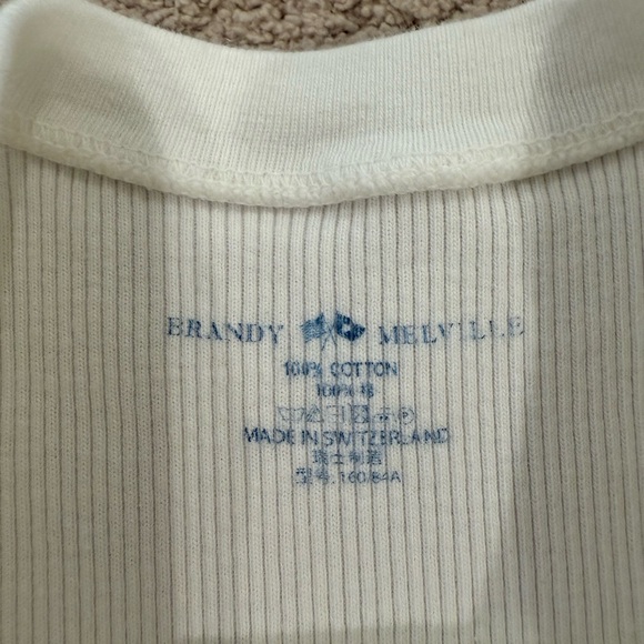 Brandy Melville Shirt - Picture 4 of 5